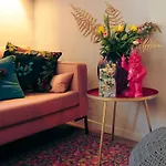 Sfeervolle In De Voerstreek Lo-ghis - Met Zwembad 3* 부런