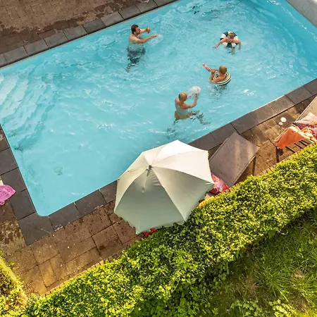 Sfeervolle In De Voerstreek Lo-ghis - Met Zwembad Bed & Breakfast