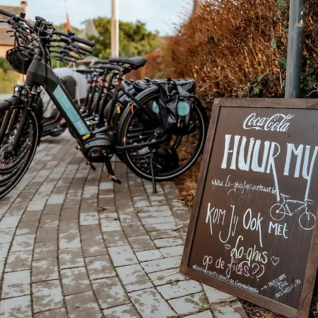 Sfeervolle In De Voerstreek Lo-ghis - Met Zwembad Bed & Breakfast Voeren