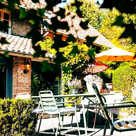 Sfeervolle In De Voerstreek Lo-ghis - Met Zwembad Отель типа 