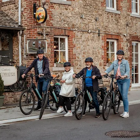 Sfeervolle In De Voerstreek Lo-ghis - Met Zwembad Frühstückspension
