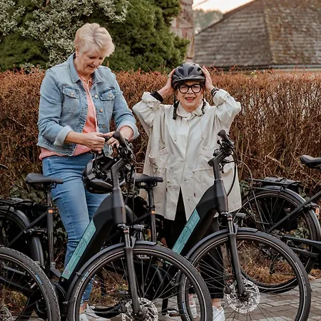 Couette-café Sfeervolle In De Voerstreek Lo-ghis - Met Zwembad Fourons