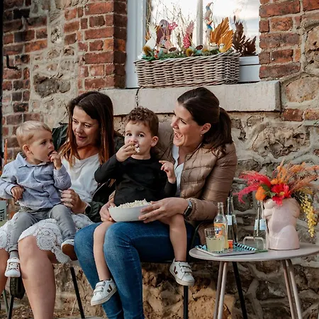 Bed and breakfast Sfeervolle In De Voerstreek Lo-ghis - Met Zwembad Voeren